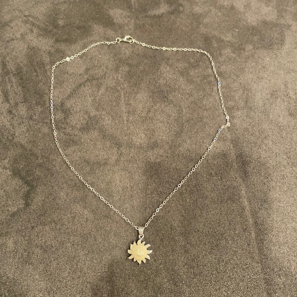 Cute sun necklace ☀️